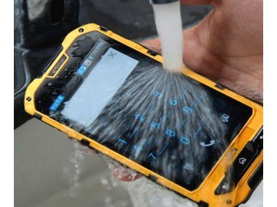 Противоударные водонепроницаемые мобильные телефоны - это надёжно!